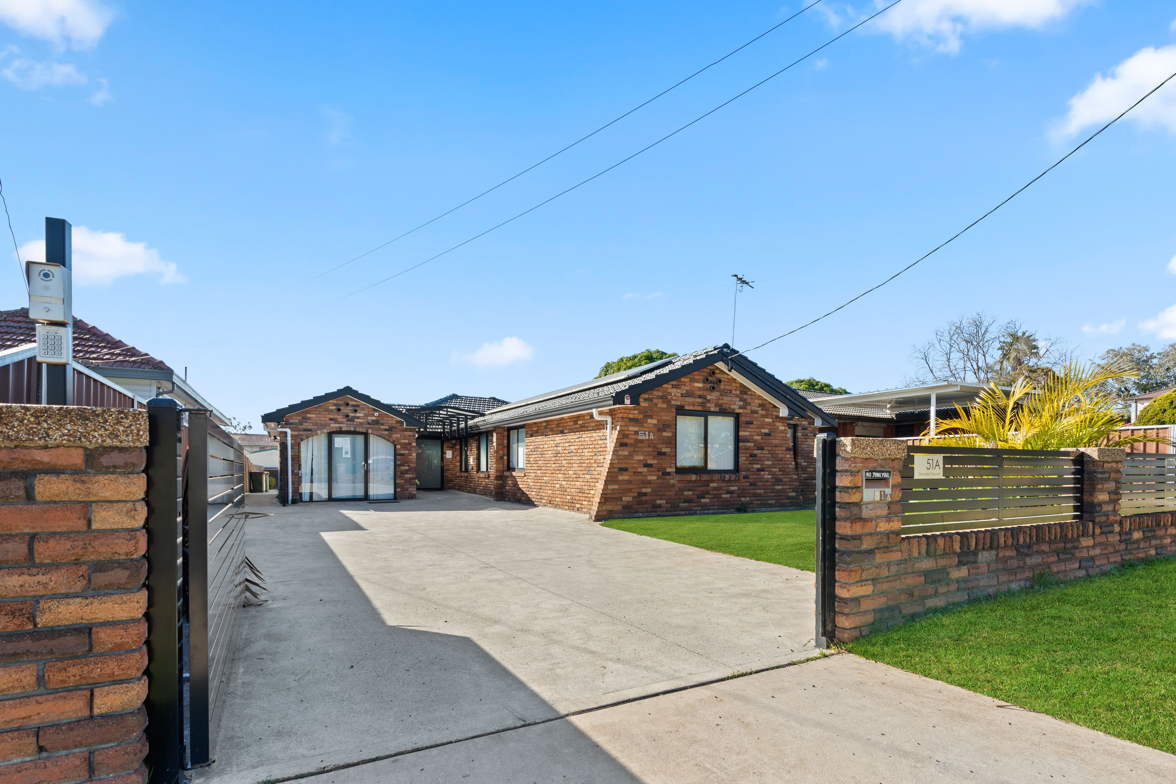 Doonside Cres living area