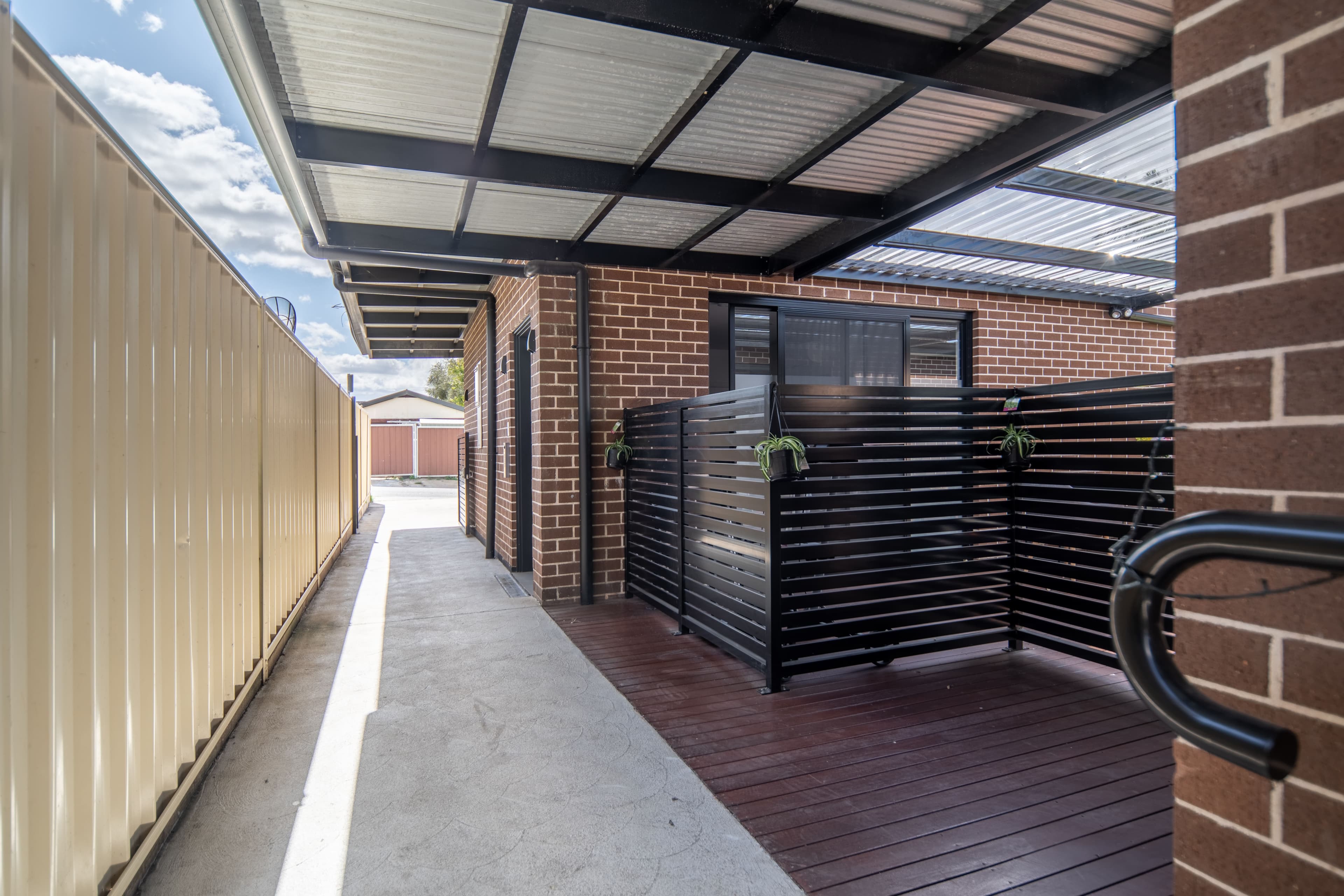 Wall Park Avenue entrance